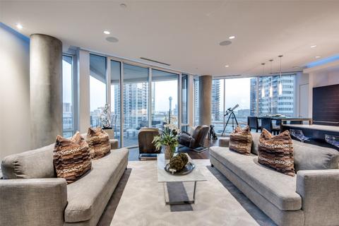 2408 Victory Park Ln #935, Dallas, TX 75219