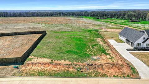 145 Shawnee Trl, Pottsboro, TX 75076