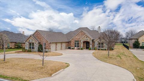 6421 Pinehurst Dr, Granbury, TX 76049