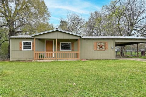 108 Humphries St, Edgewood, TX 75117