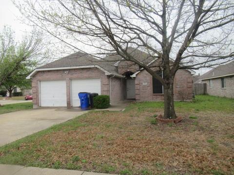 213 Larkspur Dr, Forney, TX 75126