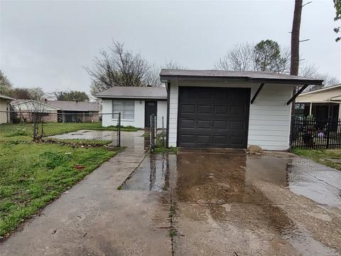 1404 La Fonda Cir, Seagoville, TX 75159