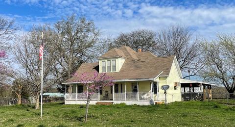 1937 Fm 128, Pecan Gap, TX 75469