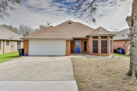 524 Leuty St, Justin, TX 76247
