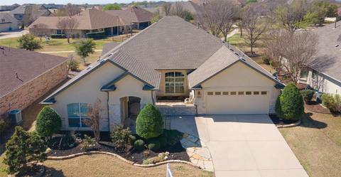 9029 Crestview Dr, Denton, TX 76207