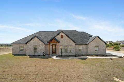 2030 Eagles Ridge Dr, Weatherford, TX 76087