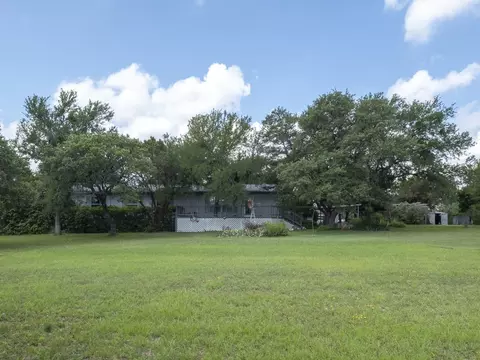 6809 Athens Dr, Weatherford, TX 76087
