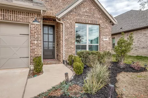 9509 Acorn Ln, Oak Point, TX 75068