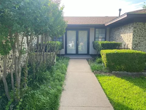 12 Redbud Dr, Mineral Wells, TX 76067