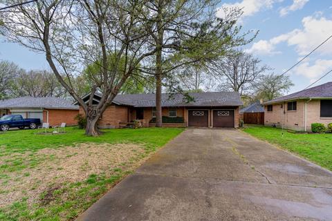 131 Martin Dr, Lancaster, TX 75146