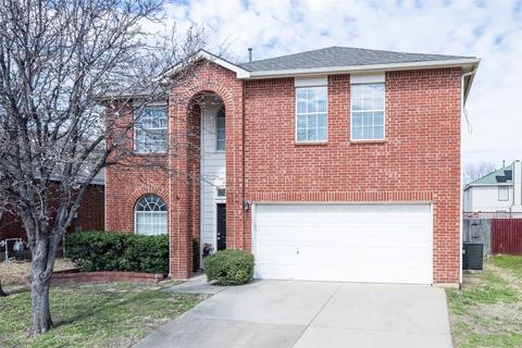 1084 Harriman Dr, Saginaw, TX 76131