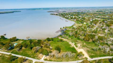 1512 Shoreline Dr, Mabank, TX 75143