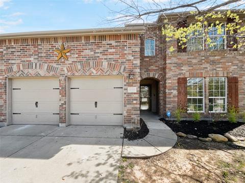 1023 Kimbro Dr, Forney, TX 75126