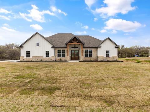 1020 Hennesay Park, Springtown, TX 76082