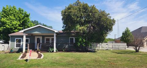 305 E Rock Island Ave, Boyd, TX 76023
