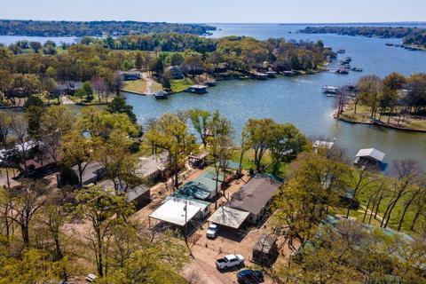186 Indian Gap Dr, Mabank, TX 75156