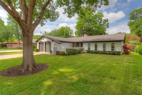 1117 Oak Forest Dr, Fort Worth, TX 76114