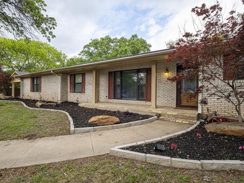 985 N Charlotte Ave, Stephenville, TX 76401