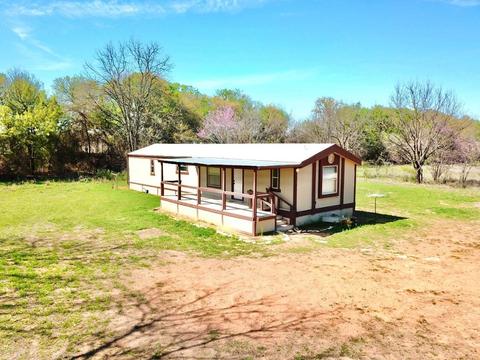200 Buffalo Dr, Comanche, TX 76442 photo 3