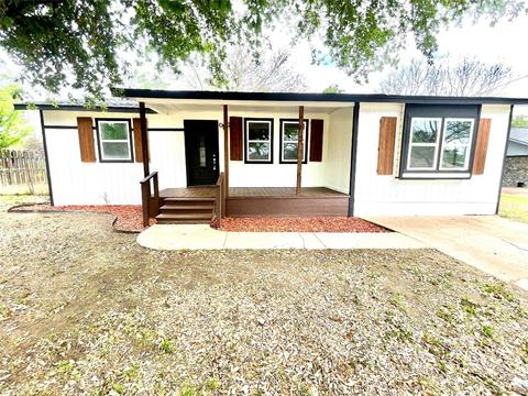 1205 Mulberry St, Teague, TX 75860