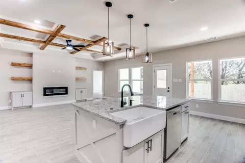4822 Wichita St, Granbury, TX 76048
