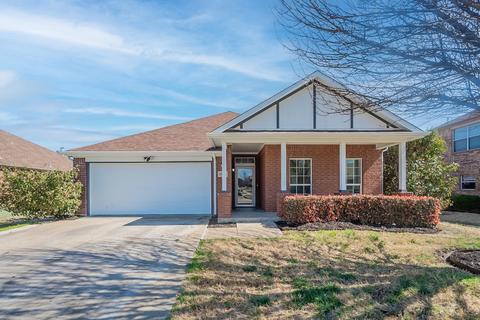 8225 Macgregor Dr, Arlington, TX 76002