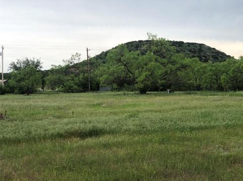 2 County Road 239, Ovalo, TX 79541