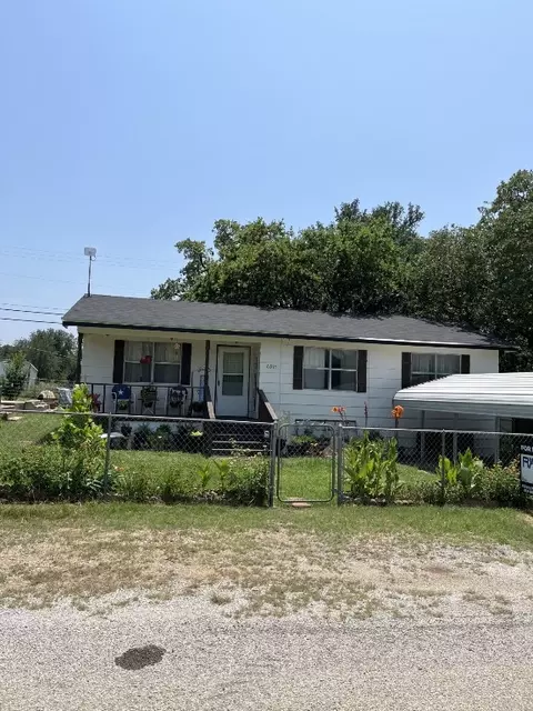 6917 Forbess Dr, Brownwood, TX 76801