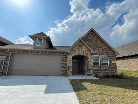 8510 Christie Ln, Greenville, TX 75402