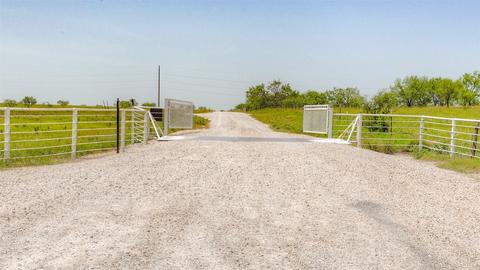 471 Private Road 4512 Rd, Decatur, TX 76234