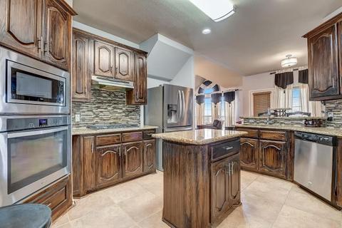 1653 Churchill Ln, Mansfield, TX 76063