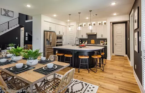 924 Gilbreath Ave, Crowley, TX 76036