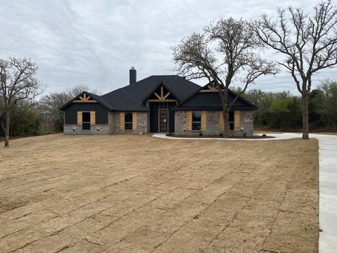 3012 English Ct, Millsap, TX 76066