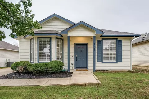 2921 Penniman Rd, Denton, TX 76209