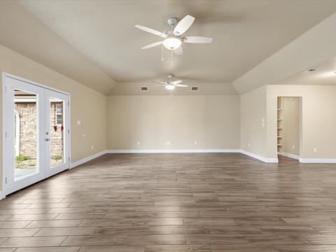 304 E 5th St, Tolar, TX 76476 photo 8