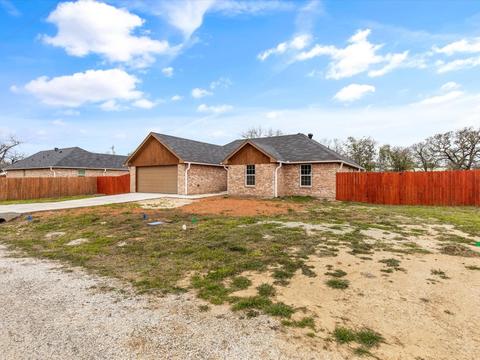 304 E 5th St, Tolar, TX 76476 photo 6