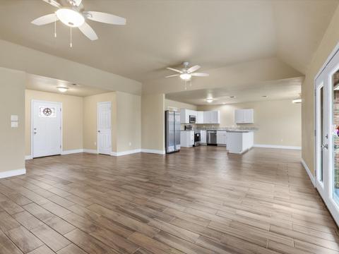 304 E 5th St, Tolar, TX 76476 photo 9