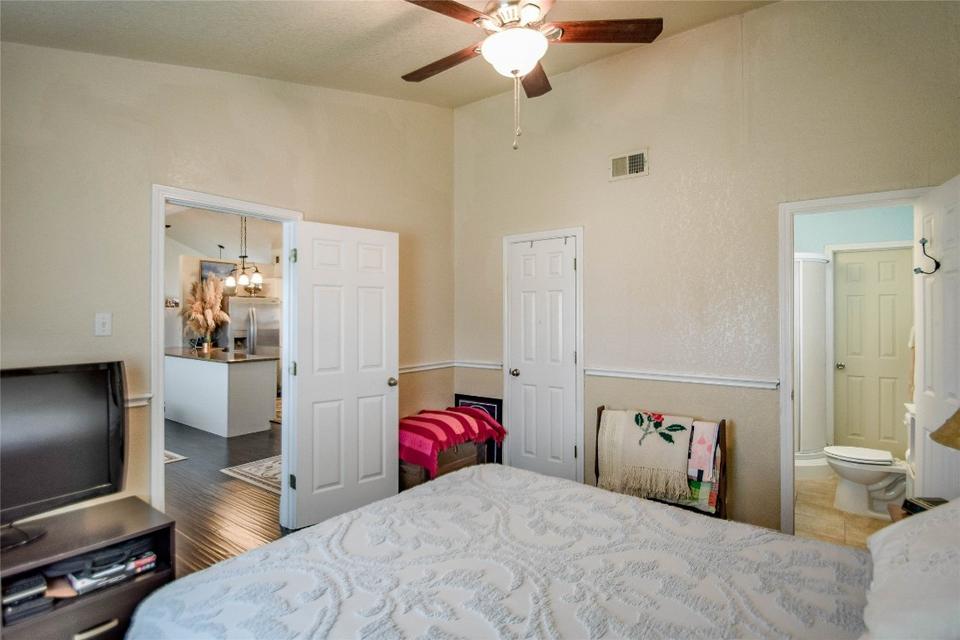  1617 Cheyenne Trl, Granbury, TX 76048 photo 20