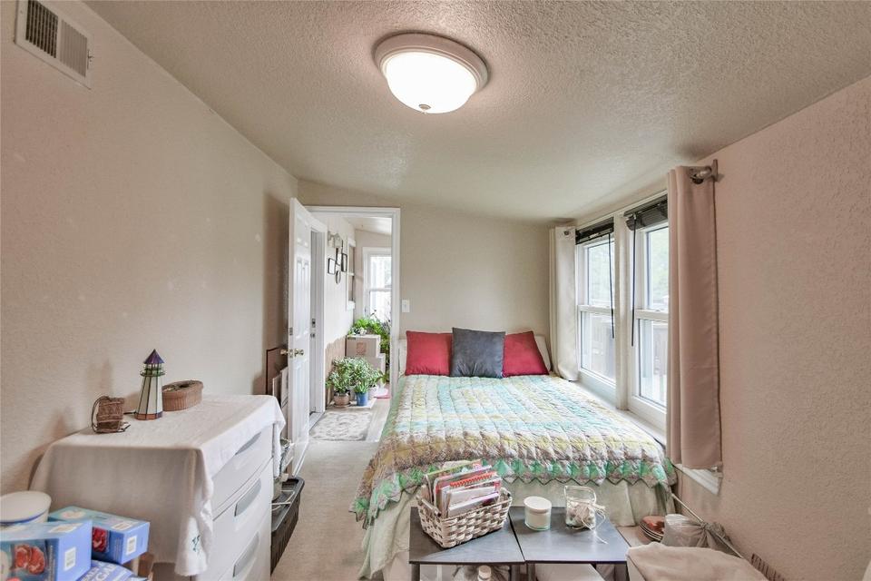  1617 Cheyenne Trl, Granbury, TX 76048 photo 24