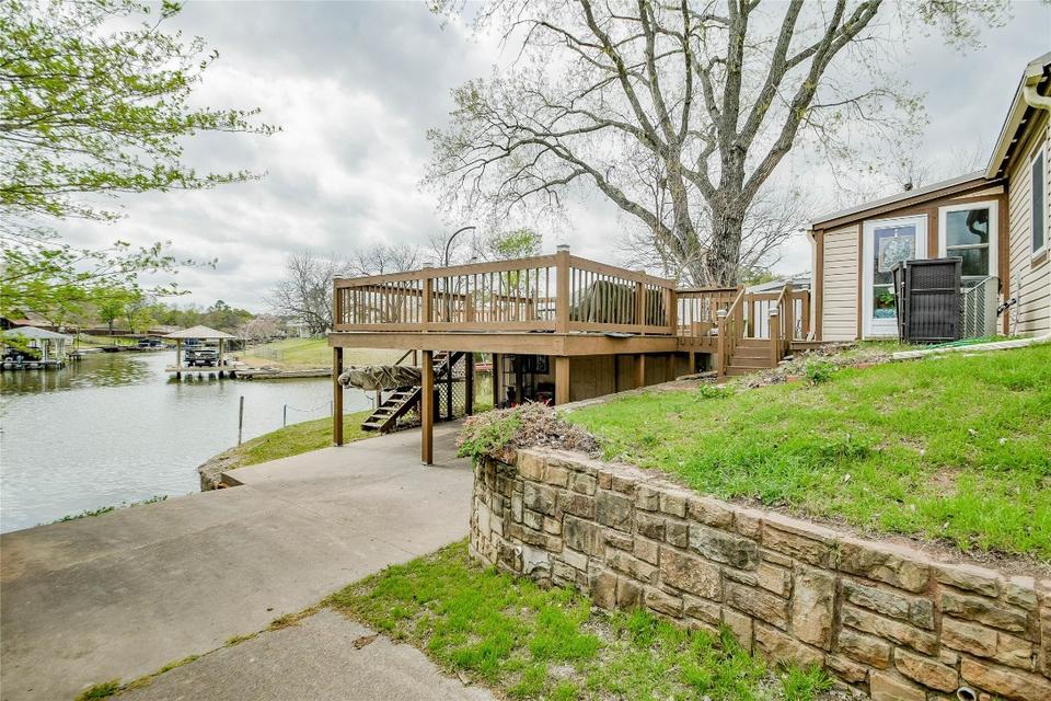  1617 Cheyenne Trl, Granbury, TX 76048 photo 1