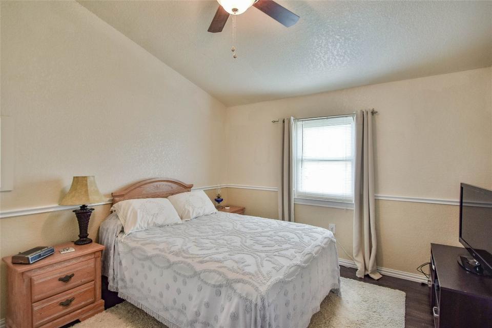  1617 Cheyenne Trl, Granbury, TX 76048 photo 19
