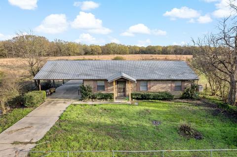 1175 County Road 1330, Clarksville, TX 75426