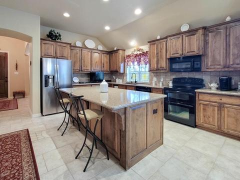 317 Fox Hollow Blvd, Forney, TX 75126