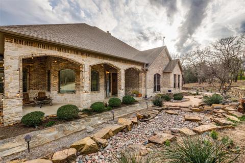 106 Pheasant Run Ct, Sunset, TX 76270 photo 38