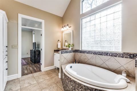106 Pheasant Run Ct, Sunset, TX 76270 photo 18
