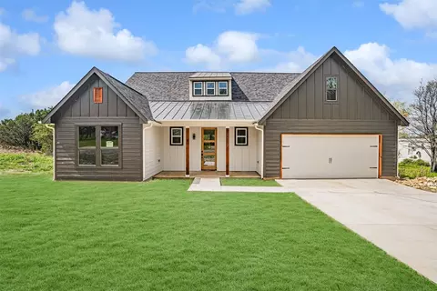 5507 Belaire Cir, Granbury, TX 76048