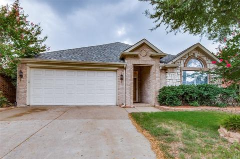 5739 Walnut Creek Dr, Fort Worth, TX 76137