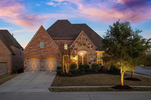 1300 Foxglove Cir, Lantana, TX 76226