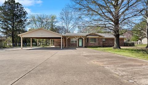 101 N Heights Blvd, Omaha, TX 75571