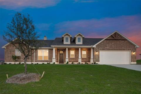 140 Hillock Ct, Decatur, TX 76234